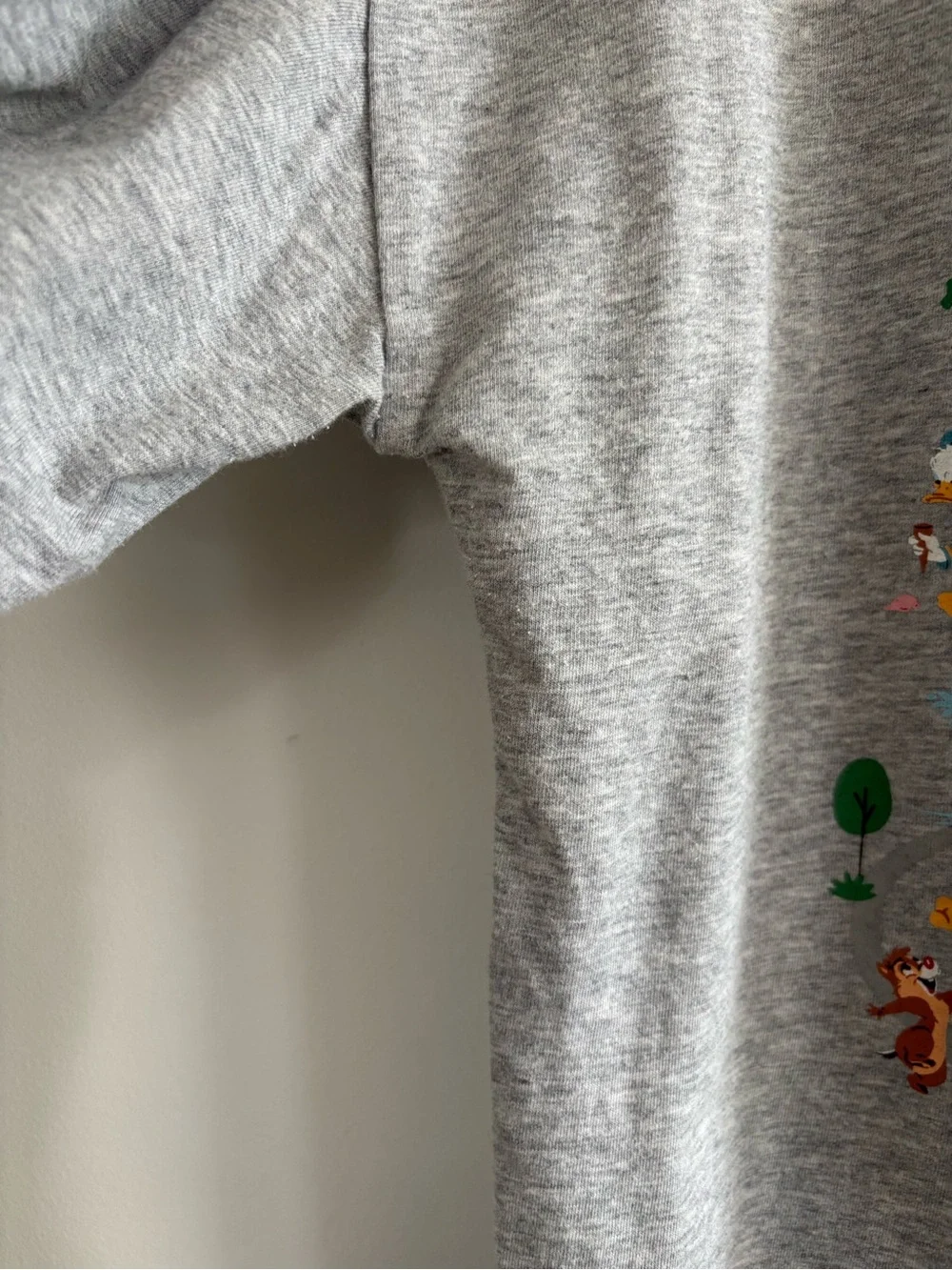 Walt Disney World Park Life Minnie Mouse Gray Crewneck Graphic Sweatshirt - Picture 7 of 12